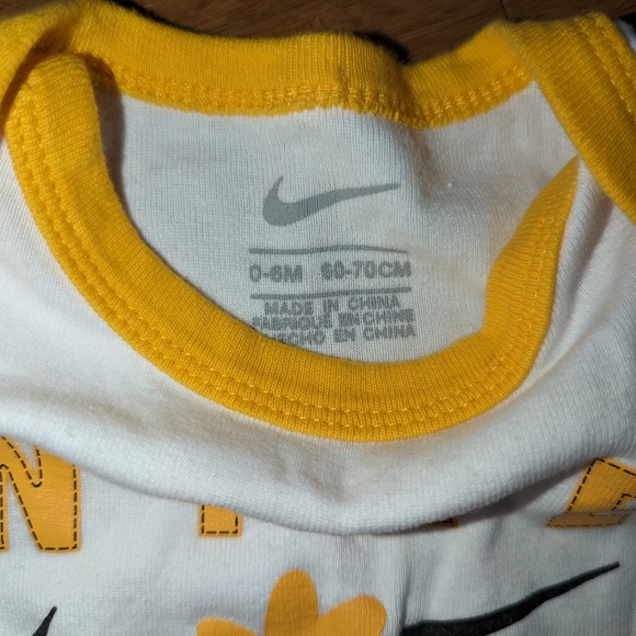 Nike baby onesie. EUC. - Picture 3 of 3